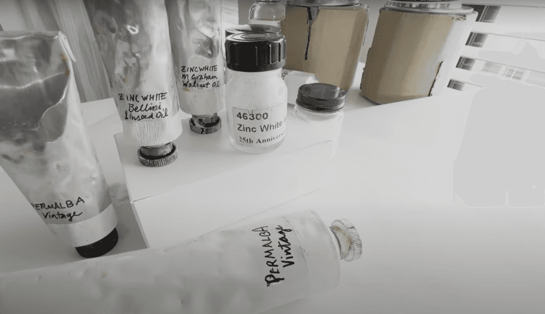 Zinc White pigment and oil paints