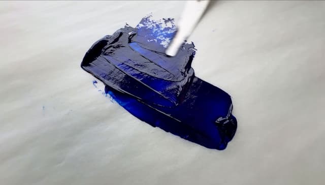 Ultramarine In Walnut Oil 1