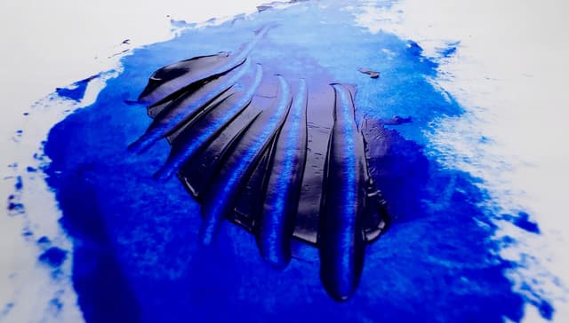 Michael Harding Ultramarine Blue in Linseed Oil 2